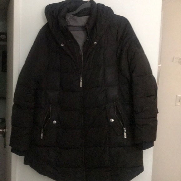 Red X outerwear fits like a 1X warm winter puffer - Picture 1 of 5